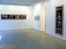 ZELLERMAYER Galerie - Blick in die Ausstellung Wenezeiten mit Bettina Flitner